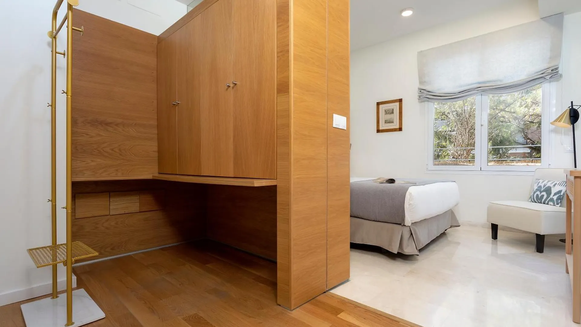 Genteel Home Carlos V 세비야 아파트